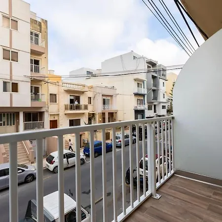 Beautiful And Amazing Flat In *