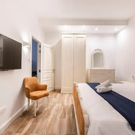 Apartment Beautiful And Amazing Flat In *