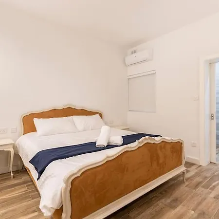 Apartment Beautiful And Amazing Flat In *