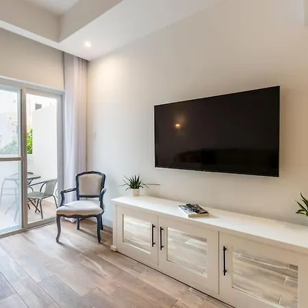 Beautiful And Amazing Flat In Διαμέρισμα *